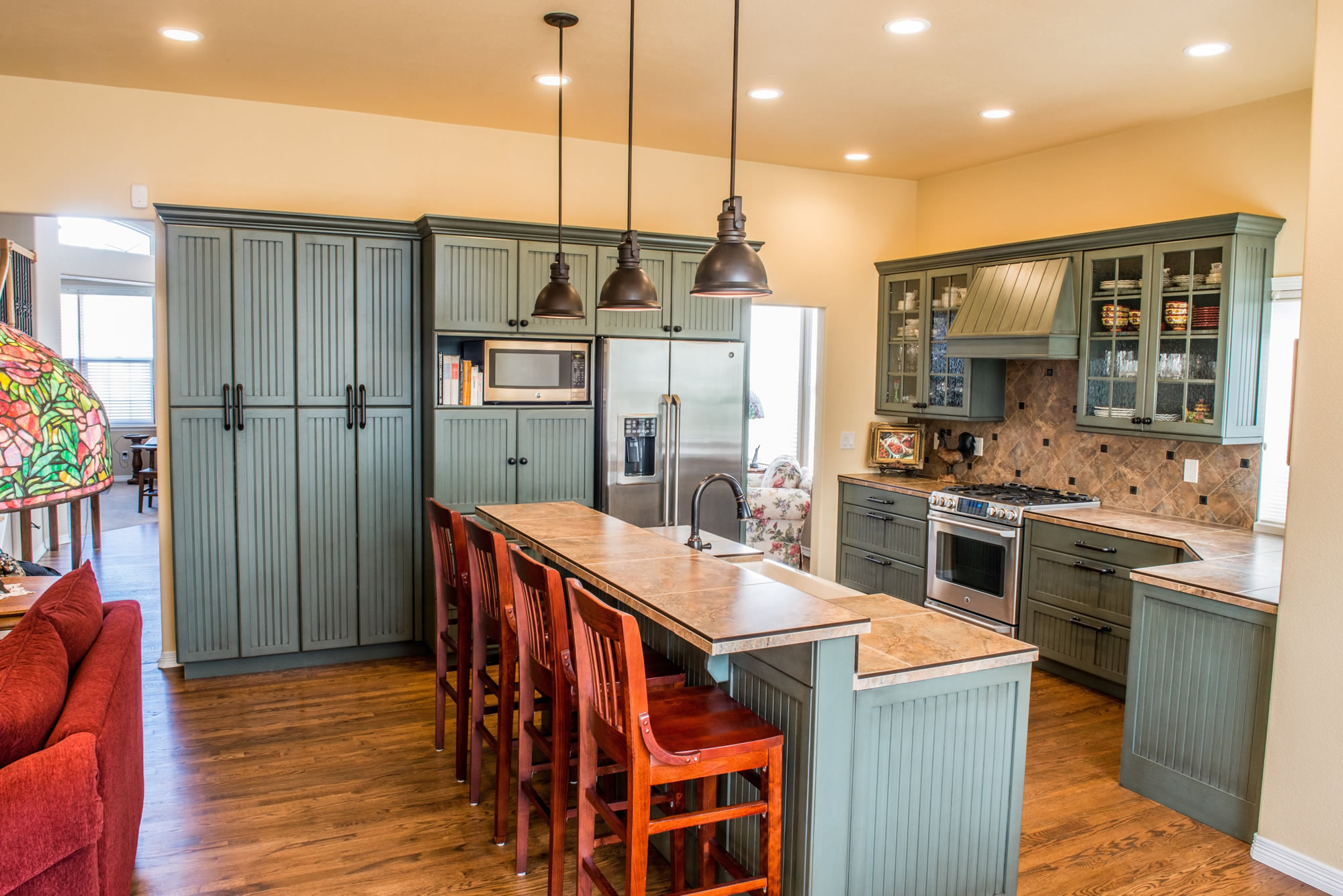 country-styled-modern-kitchen2000